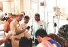 कुंड में डुबकी लगाने जा रहे श्रद्धालुओं को कार ने रौंदा : 20 श्रद्धालु घायल, चालक हिरासत में