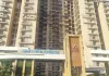 ग्रेटर नोएडा पश्चिम में भीषण हादसा, सोसाइटी में प्लास्टर गिरने से बाइक सवार व्यक्ति की मौत 