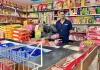 ₹2.9 करोड़ की विदेशी नौकरी छोड़ IIT गोल्ड मेडलिस्ट ने चुना परिवार, संभाली कानपुर की किराना दुकान