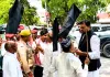 प्रयागराज में अखिलेश यादव की गिरफ्तारी के खिलाफ सपा का प्रदर्शन, सुरक्षा के बीच शांतिपूर्ण धरना जारी