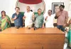 मेयर चुनाव से पहले कांग्रेस का भाजपा पार्षदों में सेंध का दावा : टिकट वितरण से कई पार्षद आहत, सुनील शर्मा बोले- अंतरात्मा की आवाज पर मतदान से होगा उलटफेर