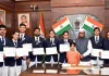 राज्यपाल हरिभाऊ बागडे से राष्ट्रीय पुरस्कार प्राप्त एनएसएस के छात्र-छात्राओं ने की मुलाकात