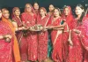 सुहागिनों ने रखा करवा चौथ का व्रत, कई जगह चांद नहीं दिखने से सुबह खोला व्रत