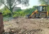 असर खबर का : खाली प्लॉटों से उठाया कचरा, सफाई व्यवस्था सुधारने में जुटी पालिका