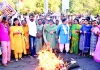 कांग्रेस सांसद के खिलाफ भाजपा महिला मोर्चा ने किया विरोध-प्रदर्शन : कांग्रेस मुख्यालय घेरने निकलीं भाजपा महिला मोर्चा की कार्यकर्ताओं को पुलिस ने रोका, सांसद का पुतला फूंका