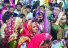 गुजरात में नवरात्रि में साड़ी पहनकर गरबा करते हैं पुरुष, 200 साल पुरानी हैरान करने वाली परंपरा!