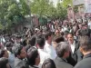 अधिवक्ताओं  ने कोर्ट परिसर के बाहर सड़क पर रास्ते को रोका, MI रोड तक लगा जाम,  मारपीट और हमले के विरोध कर रहे थे वकील