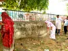 महापौर मुनेश गुर्जर ने दशहरा मैदान में  झाडू लगाकर दिया स्वच्छता का संदेश