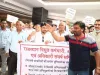 बिजली कर्मचारियों ने  हमले के अभियुक्तों और MLA गिर्राज मलिंगा की गिरफ्तारी की मांग को लेकर किया प्रदर्शन 