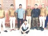 डांग में पुलिस ने घेरा देकर पकड़ा 14 हजार रुपए का इनामी बदमाश