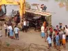 मध्य प्रदेश में नदी में गिरा ट्रक, 3 बच्चों सहित 5 लोगो की मौत