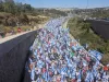 इजराइल में लोकतंत्र मार्च कर रहे हजारों प्रदर्शनकारी
