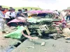कार-ट्रेलर भिड़ंत में तीन की मौत
