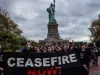 गाजा पट्टी में संघर्ष विराम की मांग को लेकर न्यूयॉर्क में प्रदर्शन