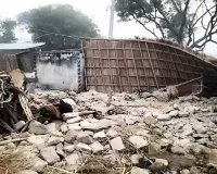 उत्तर प्रदेश में दीवार गिरने से परिवार के 3 लोगों की मृत्यु 