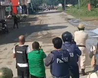 मणिपुर में विभिन्न थानों पर धावा, फायरिंग में 12 से अधिक लोग घायल