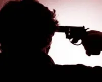 Baliya News: प्रेमी ने प्रेमिका के सामने खुद को मारी गोली