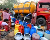 तापमान बढ़ा तो पानी घटा, गांव-शहरोँ में टैंकरों से बुझ रही प्यास
