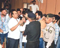 आरयू में एनएसयूआई ने किया विरोध-प्रदर्शन, छात्रों ने प्रशासन के खिलाफ लगाए नारे 
