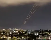 इजरायल ने ईरान पर किया मिसाइल हमला, शहरों में उड़ानें निलंबित 