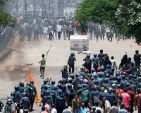 बंगलादेश में लगा कर्फ्यू, प्रदर्शन में अब तक 67 लोगों की मौत 