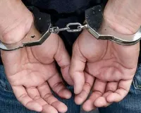 शातिर लग्जरी वाहन चोर साथी के साथ गिरफ्तार, एक कार जब्त
