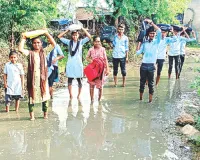 सड़क खस्ताहाल, आवाजाही हुई मुश्किल  