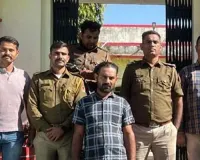 पुलिस ने नाकाबंदी के दौरान ट्रक को रोका, 15 लाख रुपए की अवैध शराब बरामद