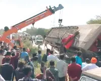 नेशनल हाईवे-27 पर तलावड़ा रोड के पास हादसा, स्लीपर कोच बस अनियंत्रित होकर पलटी, 40 से ज्यादा सवारियां घायल