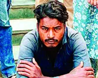 फरार चल रहा नकबजन गिरफ्तार, सोने की चूड़ियां बरामद