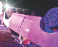 तेज रफ्तार इनोवा पलटी, दो युवकों की मौत : पांच गंभीर घायल, शादी समारोह में शामिल होकर लौट रहे थे घर