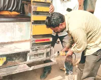 Jaipur Traffic Police : मोडिफाई वाहनों पर चला यातायात पुलिस का ग्राइंडर, सवारी गाड़ियों से पायदान निकलवाए