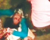 स्वास्थ्य सेवाओं की बदहाली : दूध के वाहन में आदिवासी महिला ने जन्मा नवजात, समय पर नहीं पहुंची एंबुलेंस