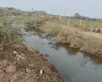 असर खबर का - पापड़ी माइनर से हटाई मिट्टी, विभाग ने मशीन भेजकर किया अवरोध दूर जलप्रवाह सुचारू