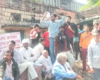 प्रसव के बाद महिला की मौत : मुर्दाघर के बाहर परिजनों का हंगामा, डॉक्टर पर लगाए लापरवाही के आरोप