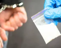 ऑपरेशन चक्रव्यूह : प्रतापगढ़ में 4.646 किलो एमडी पकड़ी, दो तस्कर गिरफ्तार ; जब्त मादक पदार्थ की बाजार कीमत दस करोड़