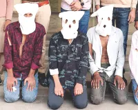 हनीट्रैप में फंसाकर व्यापारी से रुपए ऐंठने वाले गिरोह का भंडाफोड़ : एक युवती सहित 5 बदमाश गिरफ्तार, बाइक और लूटे गए 22 हजार बरामद 