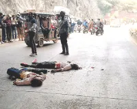 दिल दहलाने वाला एक्सीडेंट : रोडी-मिक्सर की चपेट में आए 2 बाइक सवारों की मौत, टायरों में चिपका मांस 