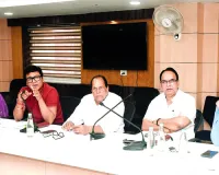 पिछली बैठक में महापौर नहीं पहुंची : इस बार पार्षदों ने कराया इंतजार, कोरम के अभाव में करीब 2 घंटे देरी से शुरू हुई ईसी की बैठक