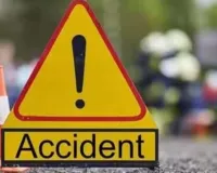 कार और बाइक में जोरदार भिड़ंत : सड़क हादसे में पति-पत्नी और बेटे की मौत, हाइवे पर यातायात जाम 