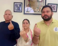 लालू यादव ने परिवार के साथ किया मतदान : महागठबंधन के लिए की वोट करने की अपील, कहा- बदलती रहनी चाहिए सत्ता 