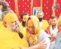 संत प्रेमानंद महाराज और अलबेली माधुरी शरण महाराज के संवाद का वीडियो सोशल मीडिया पर वायरल, संतों का स्नेह पूर्ण मिलन देख भाव-विभोर हुए लोग