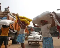 कर्मचारियों की हुई बल्ले बल्ले: सैलरी, ग्रेच्युटी और ओवरटाइम पर सरकार का बड़ा एलान, जानें नए लेबर कानून में क्या-क्या हुए बदलाव?