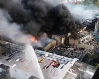 पाकिस्तान के फैसलाबाद में फैक्ट्री में भीषण धमाका, आसपास के मकानों की छतें तक उड़ीं, 15 की मौत