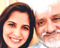 डॉक्टर से तीस करोड़ रुपए की ठगी मामला : फिल्म मेकर विक्रम भट्ट और पत्नी को मुंबई से उदयपुर लाई पुलिस, गार्डों ने घर के अंदर जाने से रोका