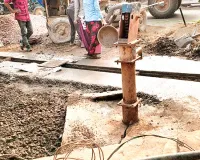  असर खबर का : बपारवरकलां में टूटे नाले का निर्माण कार्य शुरू 