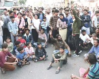 घायल उम्मेदसिंह भाटी ने तोड़ा दम : मुआवजे व नौकरी की मांग को लेकर परिजनों ने किया प्रदर्शन, क्षेत्र में तनाव