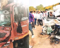 दौसा-मनोहरपुर राजमार्ग बना किलर रोड : ट्रक और ईको गाड़ी की भीषण भिड़ंत, 4 की मौत