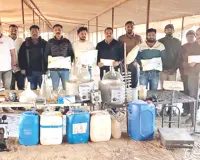 100 करोड़ की ड्रग्स सामग्री जब्त : मुर्गी फार्म में लगाई गई थी फैक्ट्री, सप्लाई देते पकड़ा गया तस्कर 