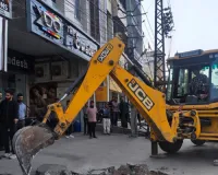 अस्थाई अतिक्रमण पर कार्रवाई : सामान किया जब्त, लोगों ने किया विरोध